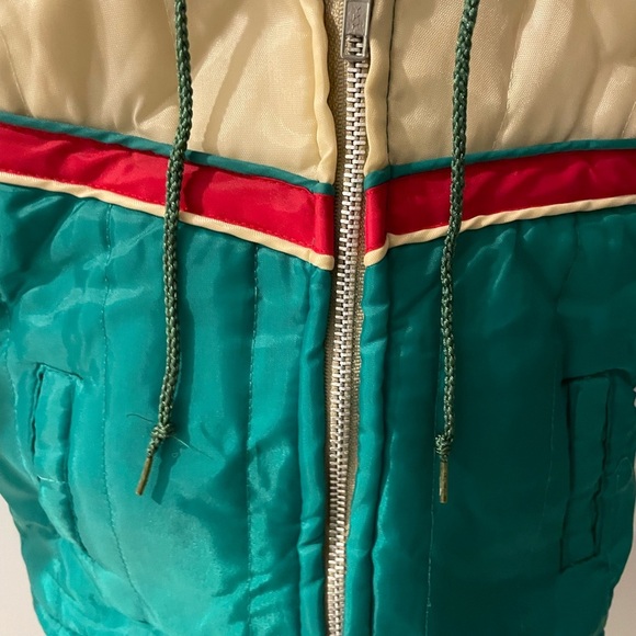 Vintage kids size 18 months Teal and Beige with red stripe Kids Puffer Jacket - Picture 2 of 8